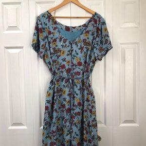 CLOSET CLEAN OUT Blue Floral Button Front Dress